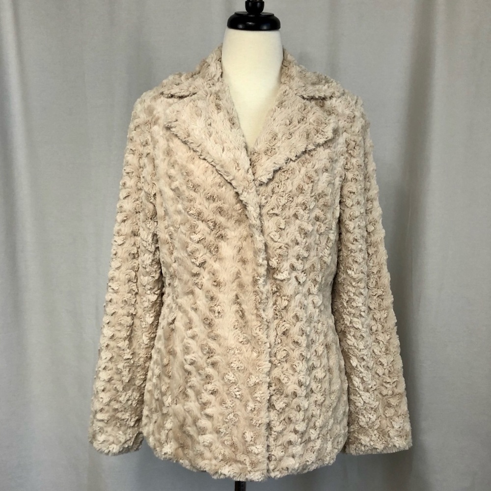TRUE GRIT Faux Fur Cream Blazer
